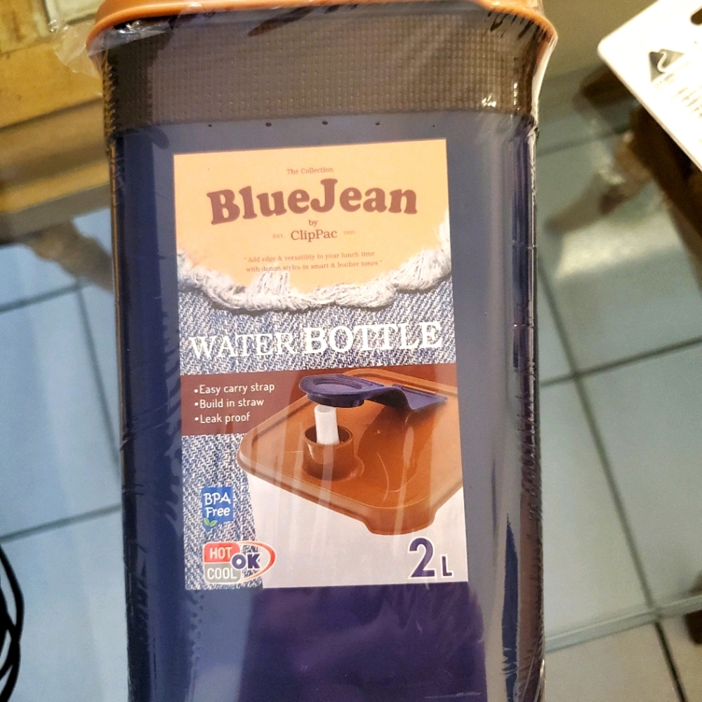 Water bottle